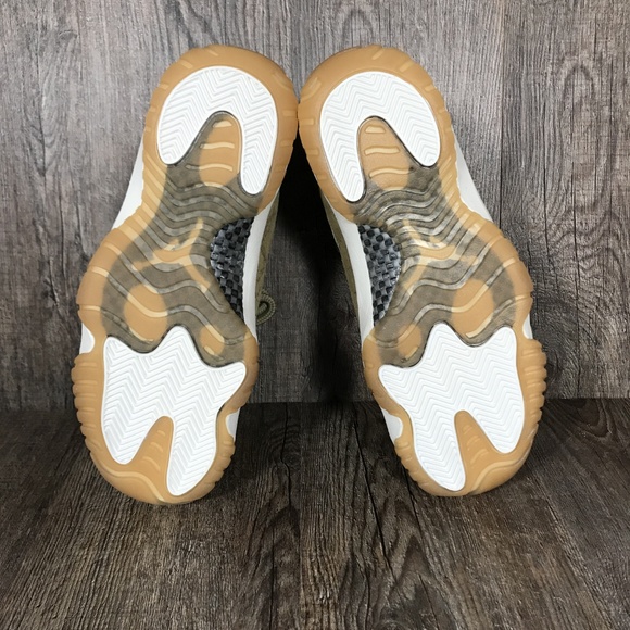 Air Jordan 11 Retro ‘Olive Lux’ - Picture 6 of 6